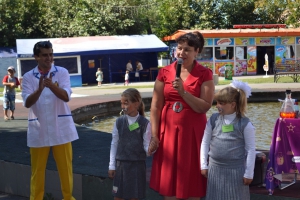 Алтайский трикотаж принял участие в акции "Соберем детей в школу"